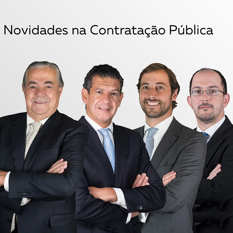Advogados da área de Direito Público em conferência